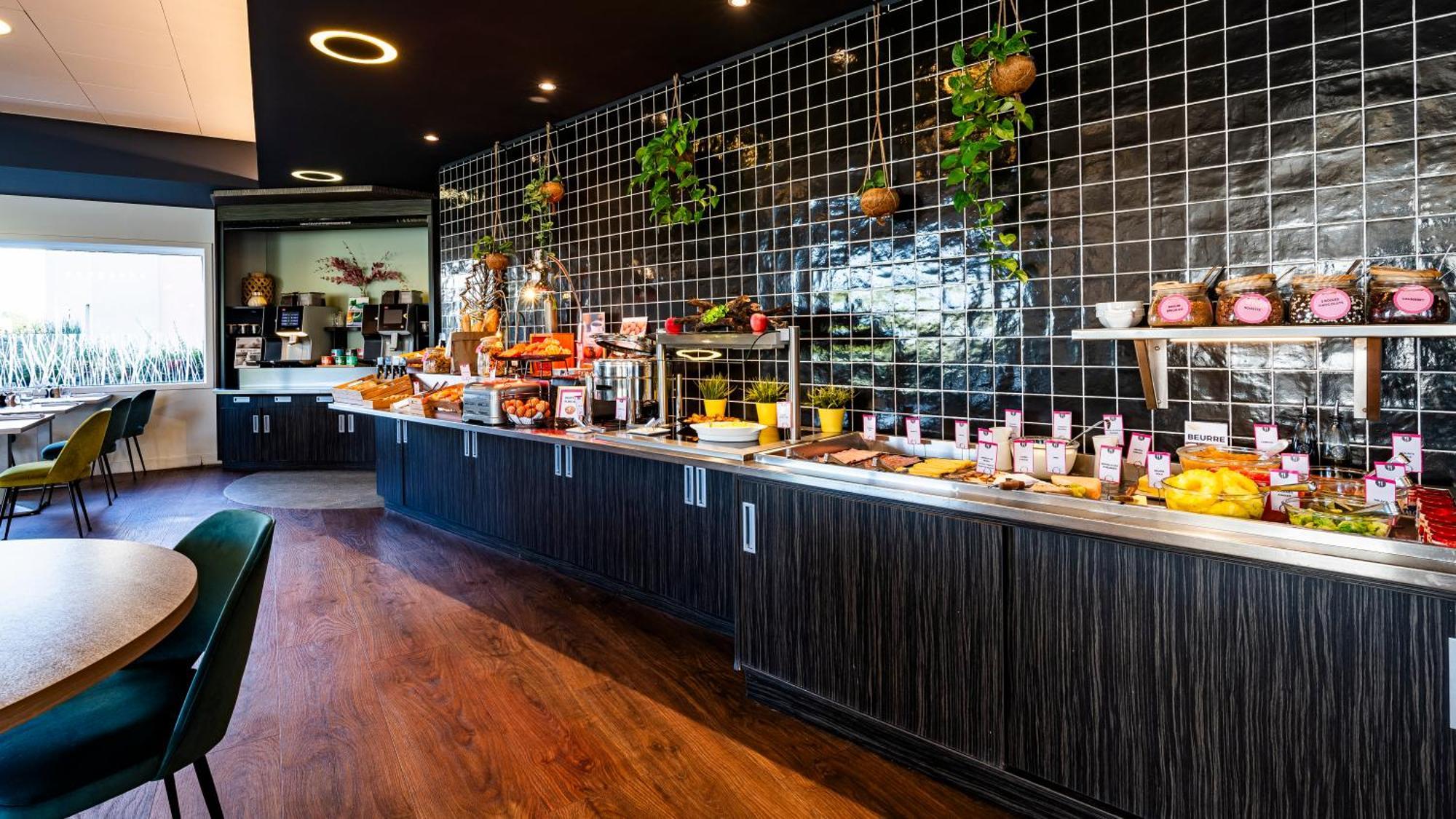 兰斯塔基诺富特酒店 蒂恩奎克斯 外观 照片