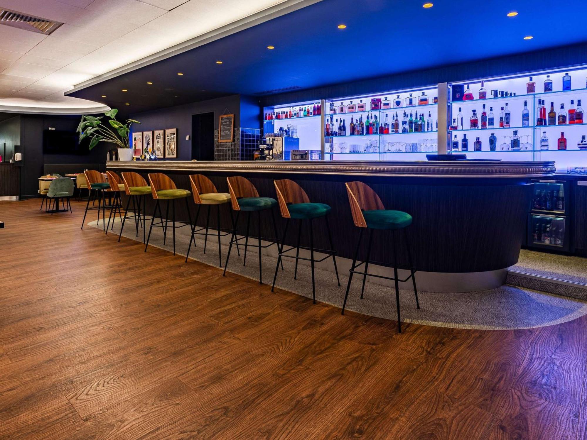 兰斯塔基诺富特酒店 蒂恩奎克斯 外观 照片